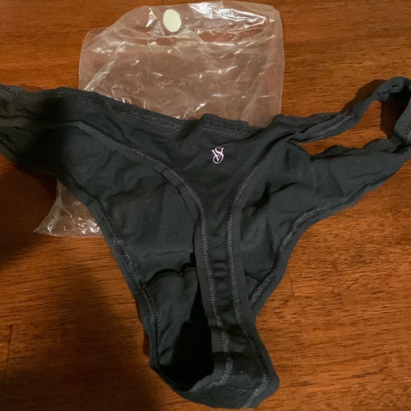 Brand new authentic Victorias Secret black strings  underwear, 100% cotton, M - Picture 1 of 7